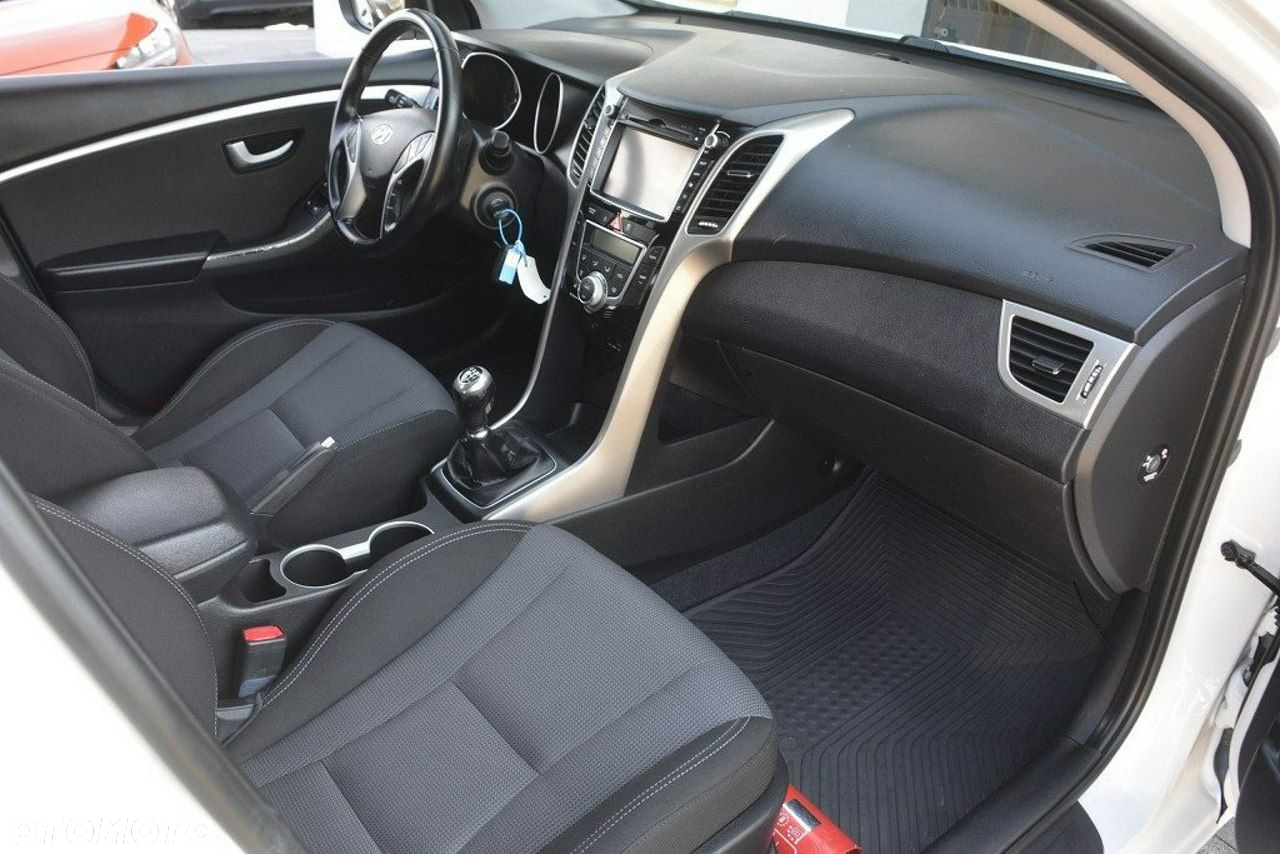 Hyundai i30 1.6 CRDi BlueDrive Go - 20