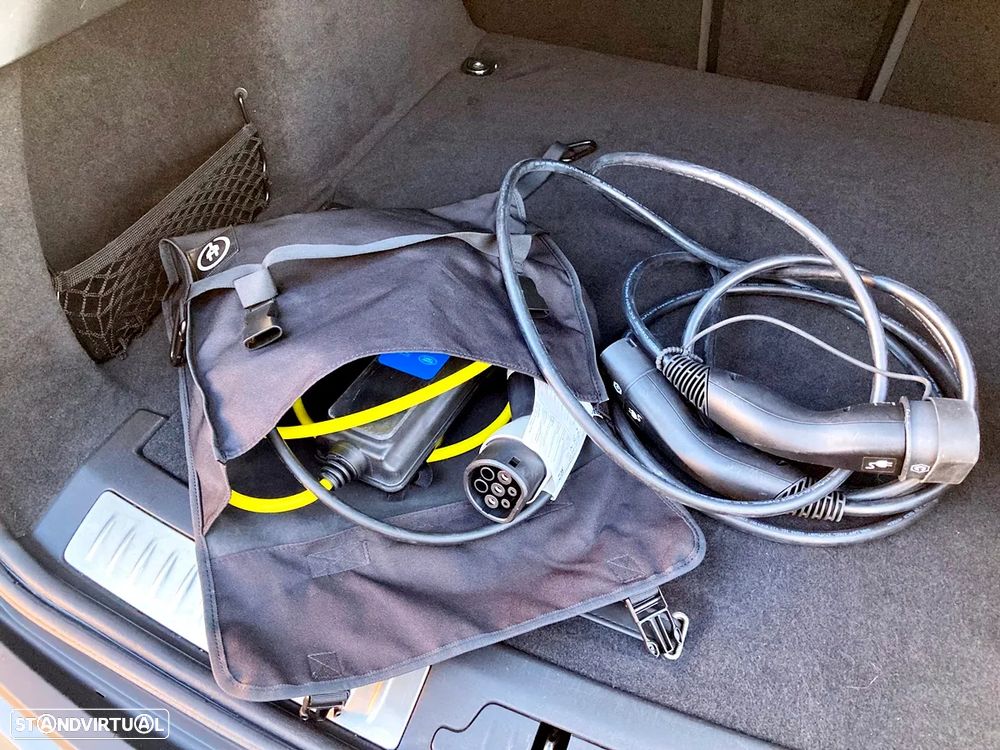 Land Rover Range Rover Velar 2.0 P400e AWD R-Dynamic SE - 31