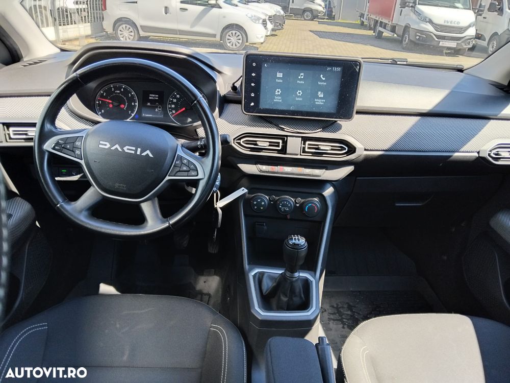 Dacia Logan TCe 90 MT5 Expression - 11