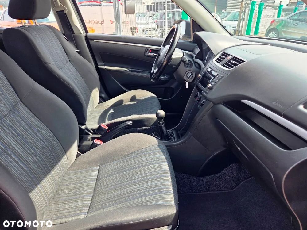 Suzuki Swift 1.2 Club - 29