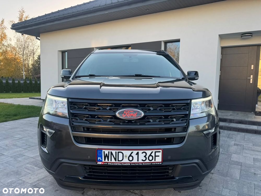 Ford Explorer - 29