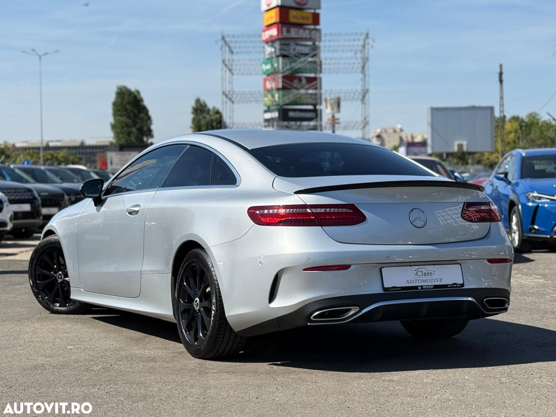 Mercedes-Benz E 200 Coupe Aut. - 10