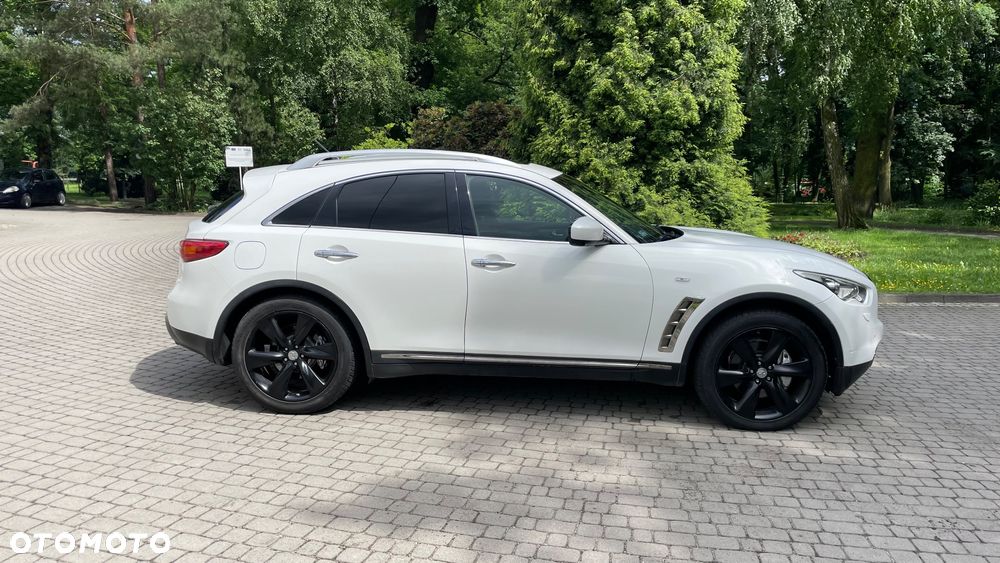 Infiniti FX FX30d GT Premium - 7
