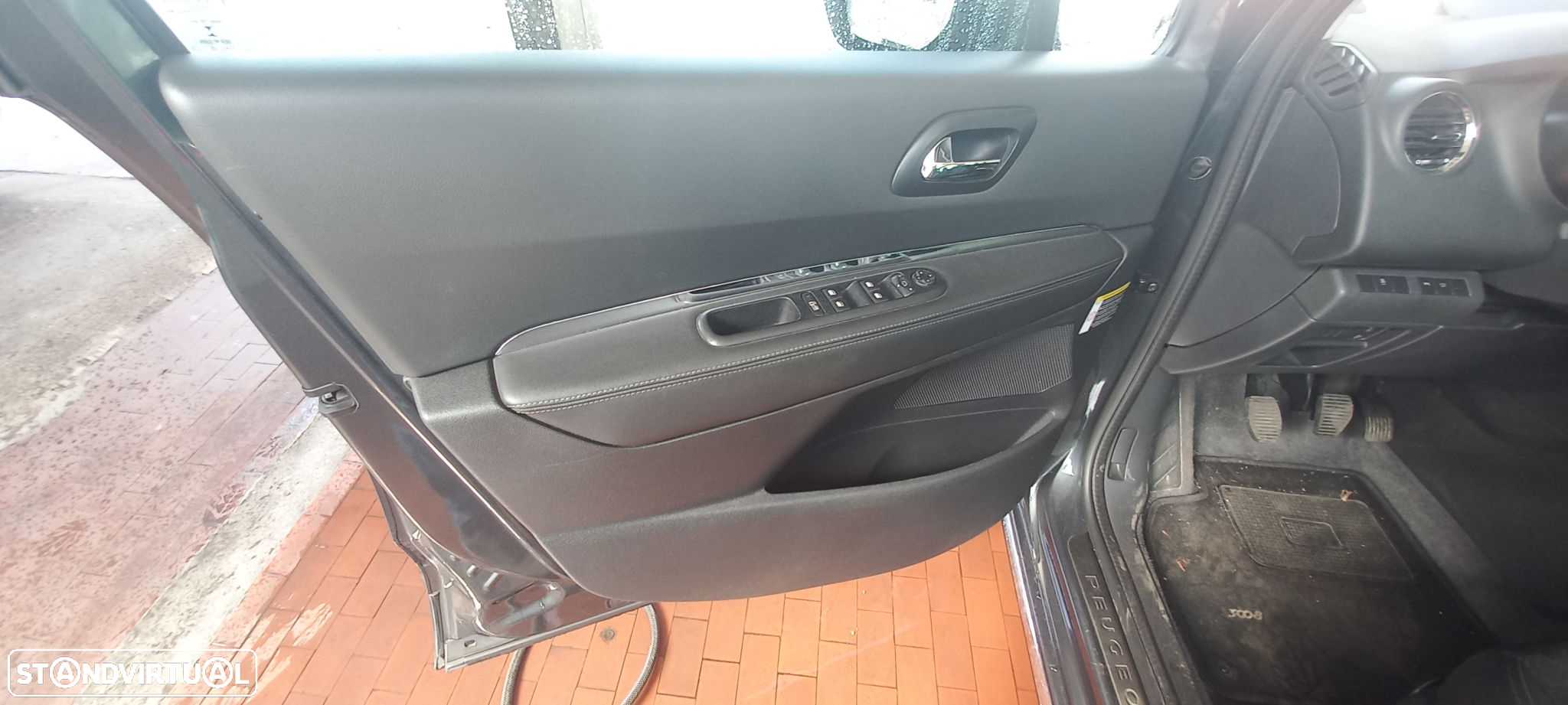Peugeot 3008 1.6 HDi Allure - 5