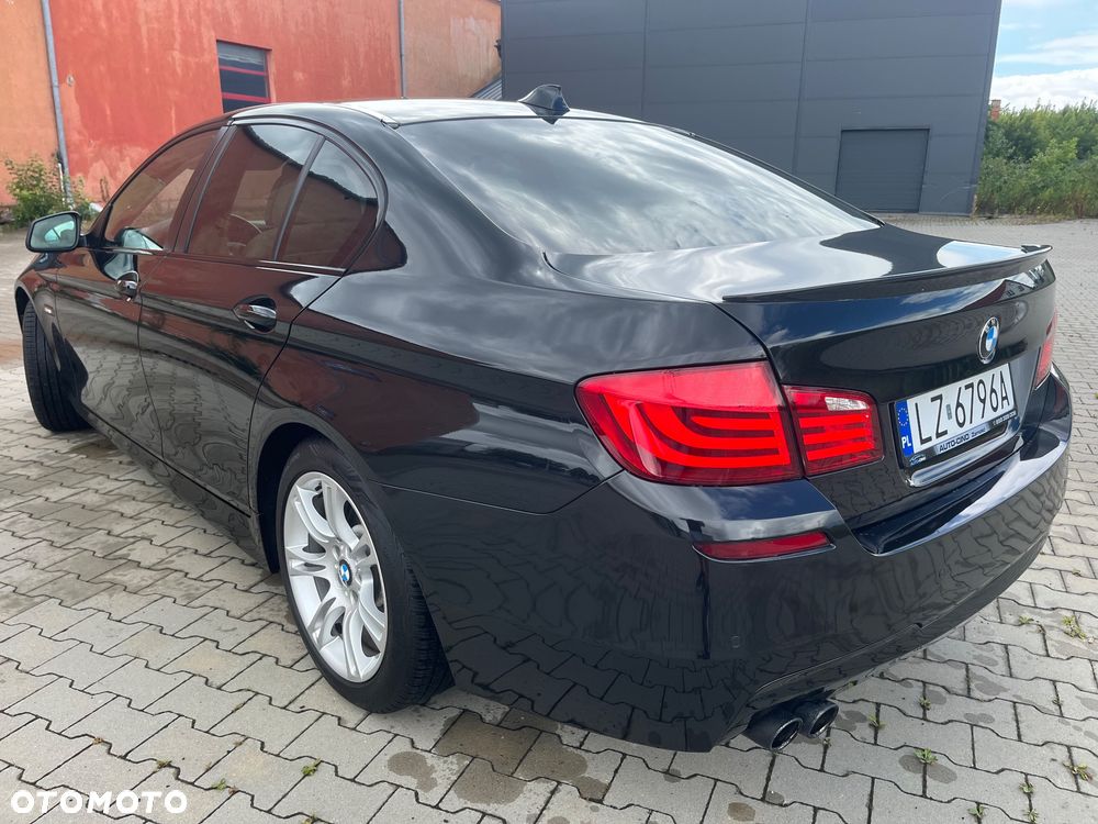 BMW Seria 5 525d - 11