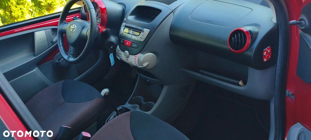 Toyota Aygo - 30