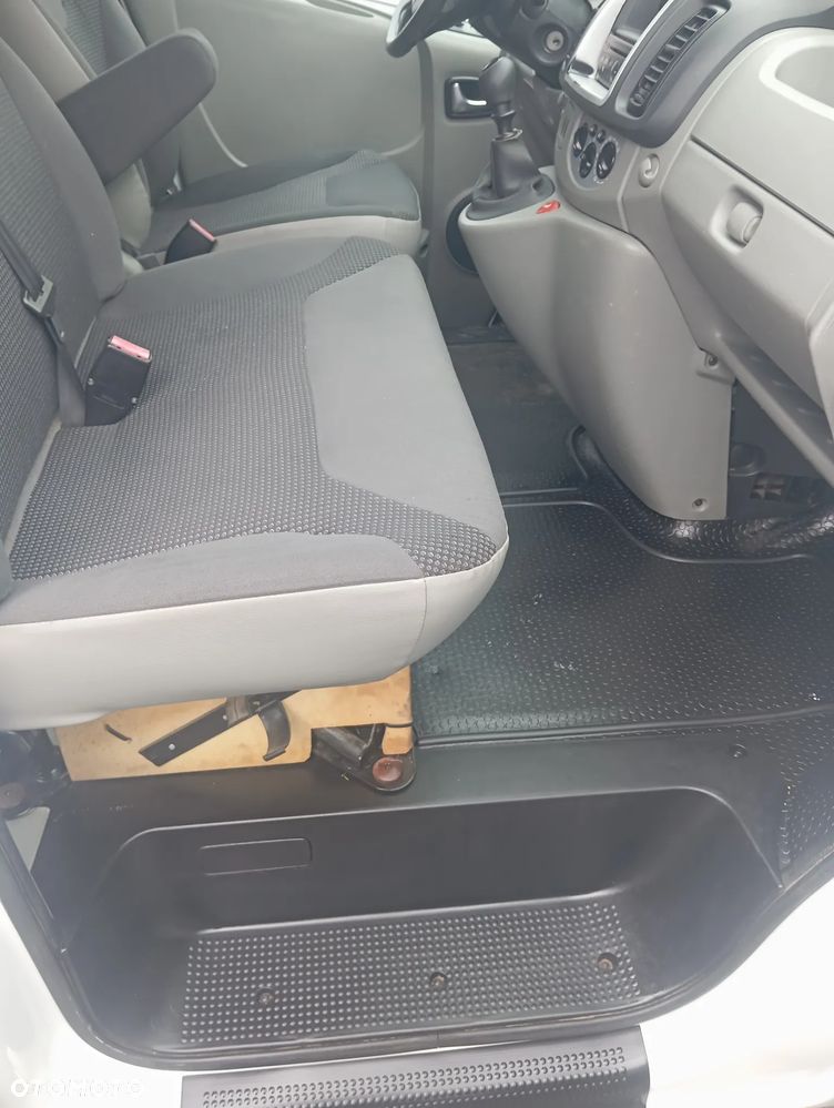 Opel Vivaro L2H1 2.9t - 14