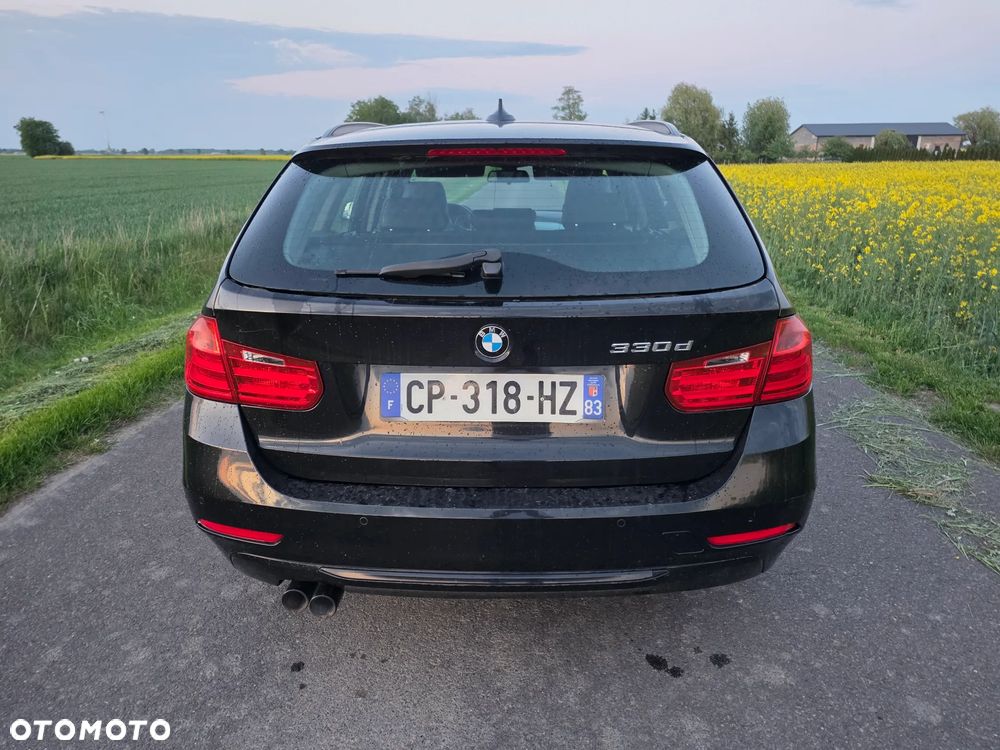 BMW Seria 3 330d Luxury Line - 31