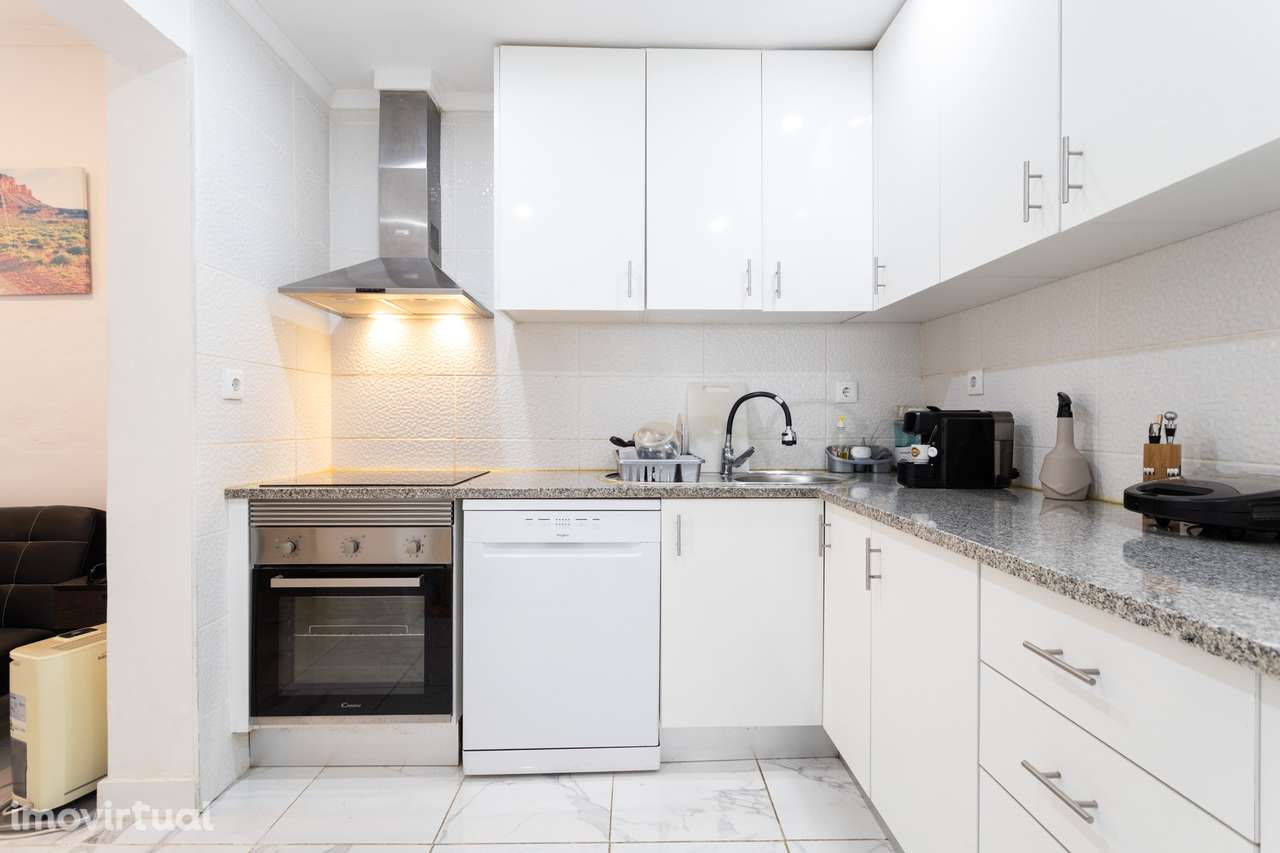 Moradia em Banda Remodelada com Terraço no Centro da Moita - 2 Quartos - Grande imagem: 5/16