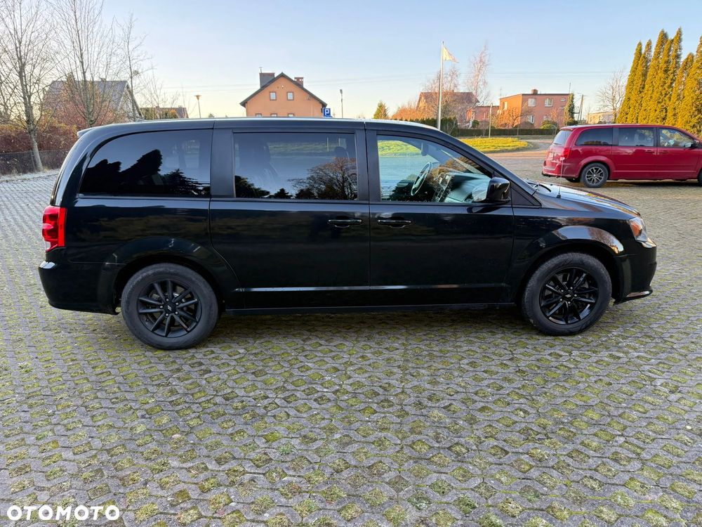 Dodge Grand Caravan 3.6 R/T - 6
