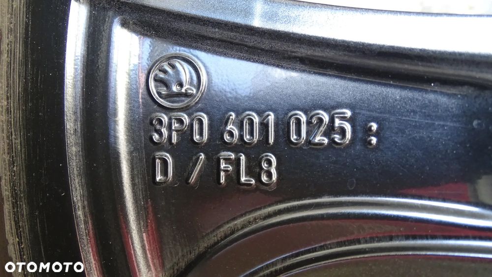 SKODA SUPERB IV 3P0 7.5Jx17H2 ET41 5X112 - felga - 9