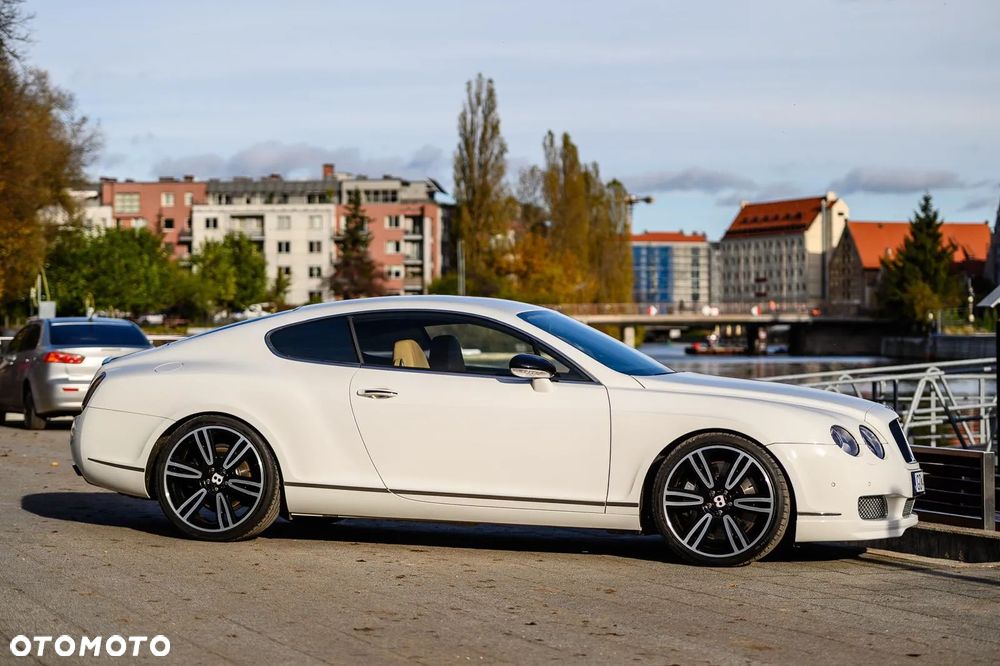 Bentley Continental GT - 24