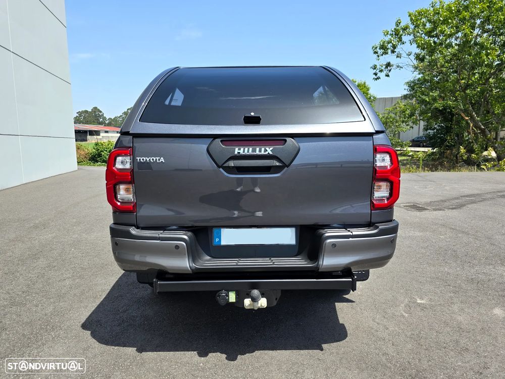 Toyota Hilux 2.8 D-4D 4WD Invincible TA - 7