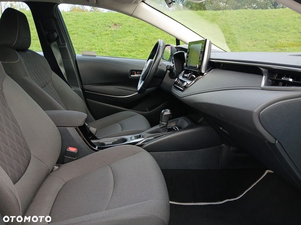 Toyota Corolla 1.8 Hybrid Comfort - 16