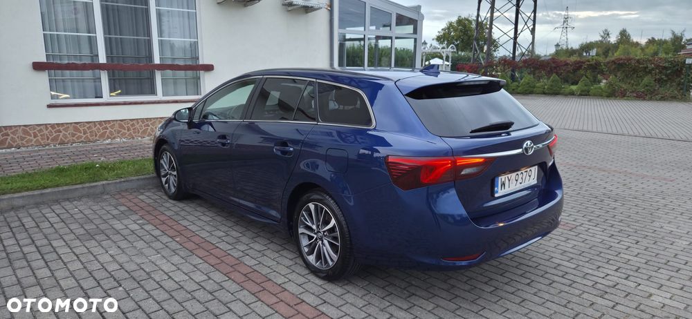 Toyota Avensis 2.0 D-4D Premium - 38