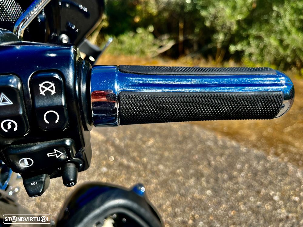 Harley-Davidson FLHTC - 6