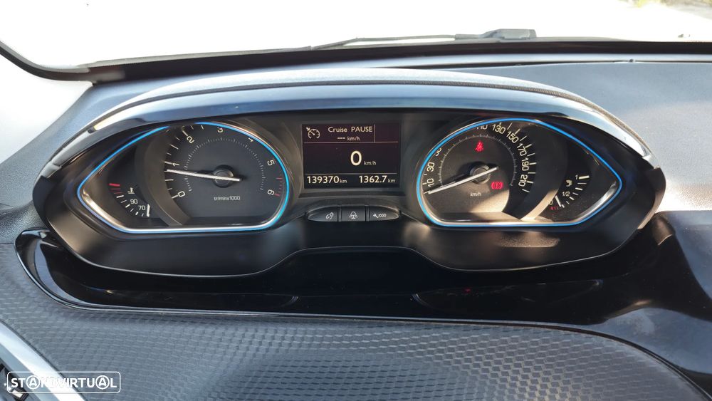 Peugeot 2008 1.6 e-HDi Allure - 15
