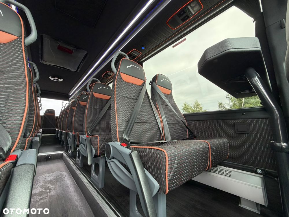 Mercedes-Benz Sprinter 519 - 26