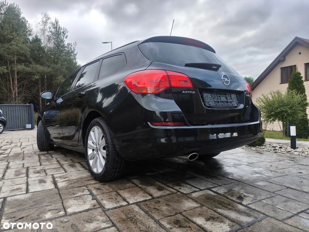 Opel Astra 1.4 Turbo 150 Jahre - 5