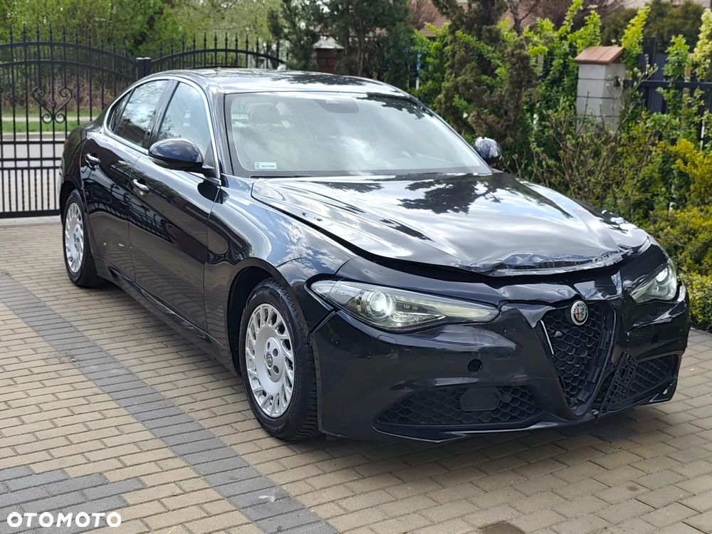 Alfa Romeo Giulia 2.0 Turbo Business - 1