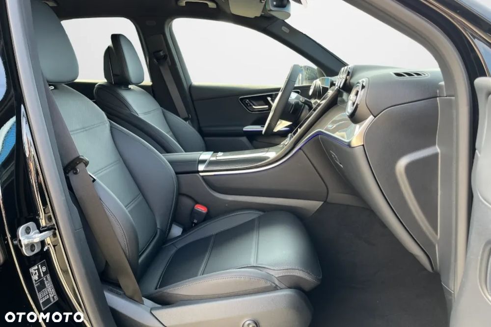 Mercedes-Benz GLC 200 4Matic 9G-TRONIC Edition Avantgarde - 20