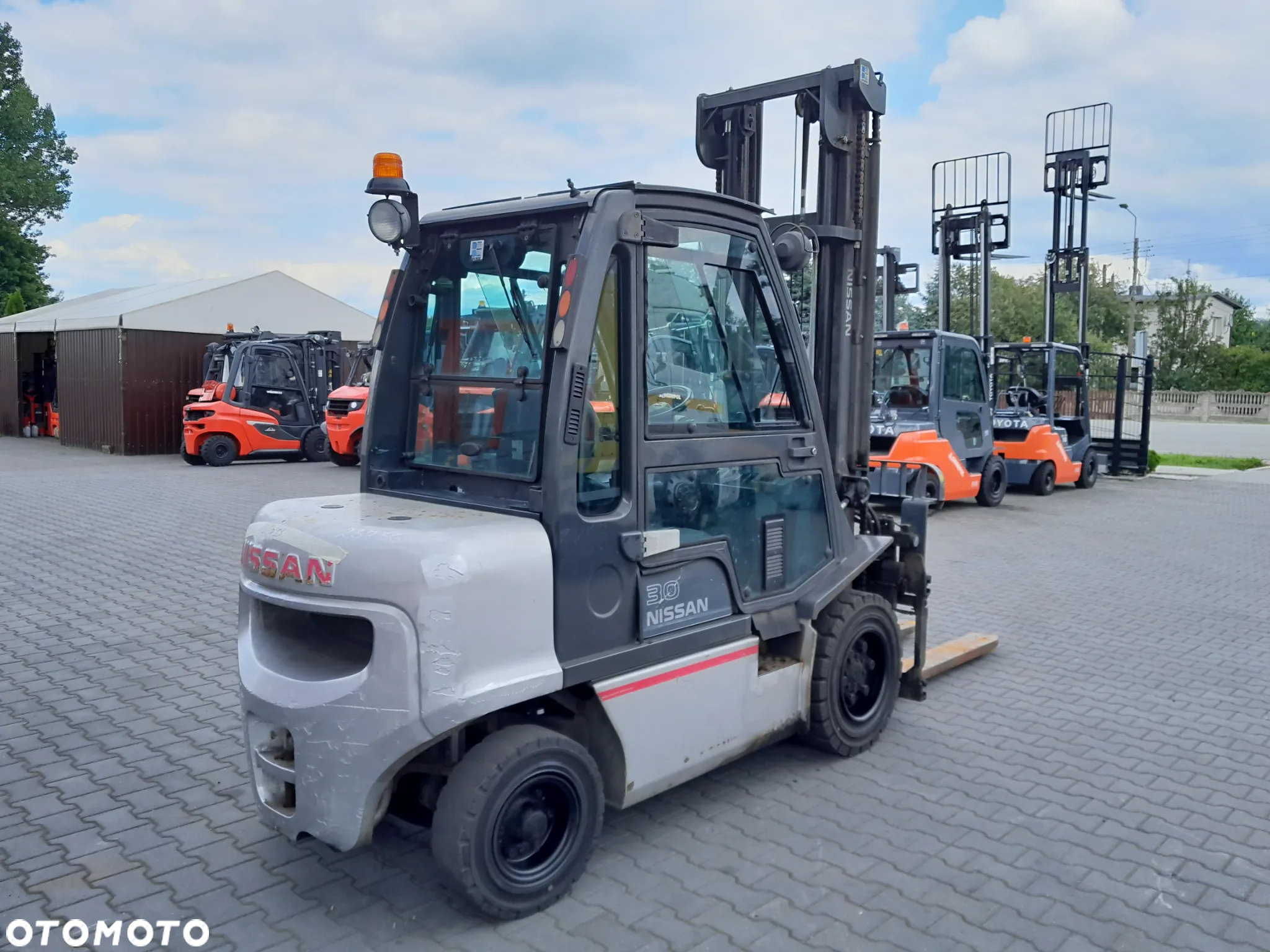 Nissan YG1D2A30Q - 3
