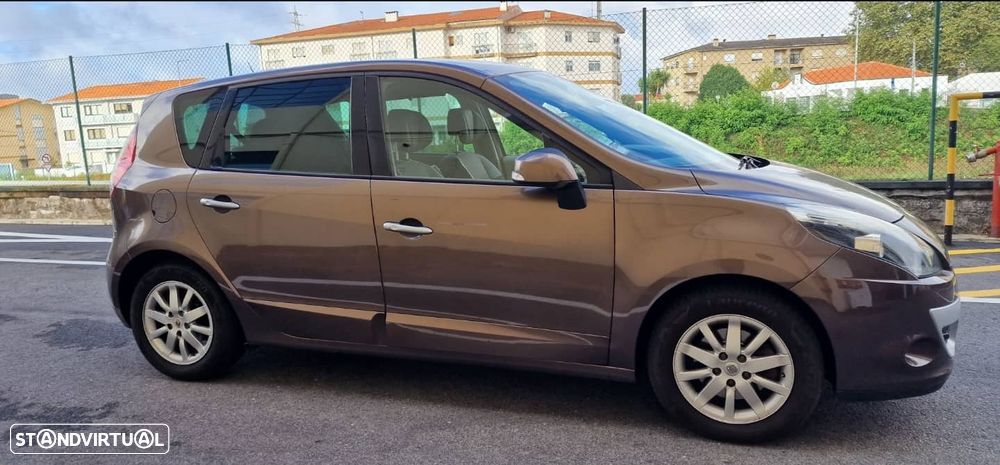 Renault Scénic 1.5 dCi Luxe - 6