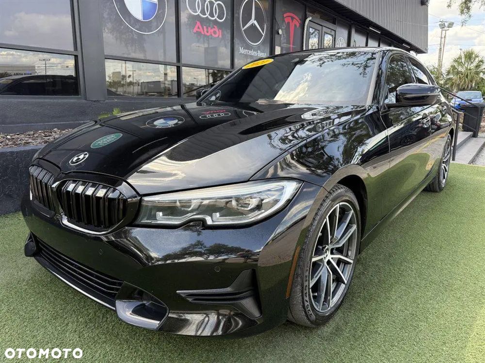 BMW Seria 3 330i xDrive M Sport - 4