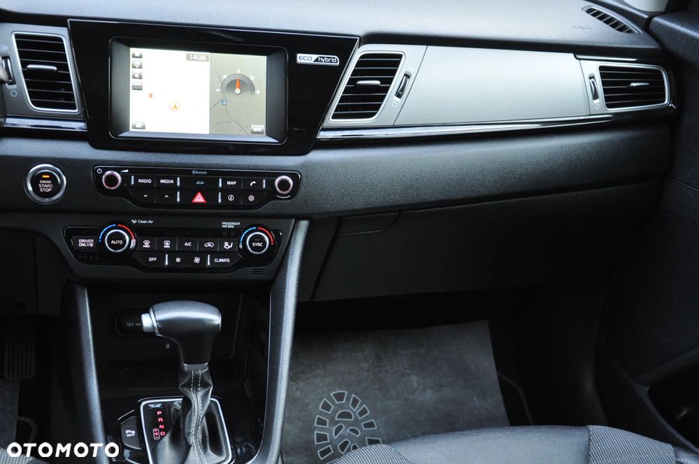 Kia Niro 1.6 GDI HEV 2WD OPF Edition 7 - 25