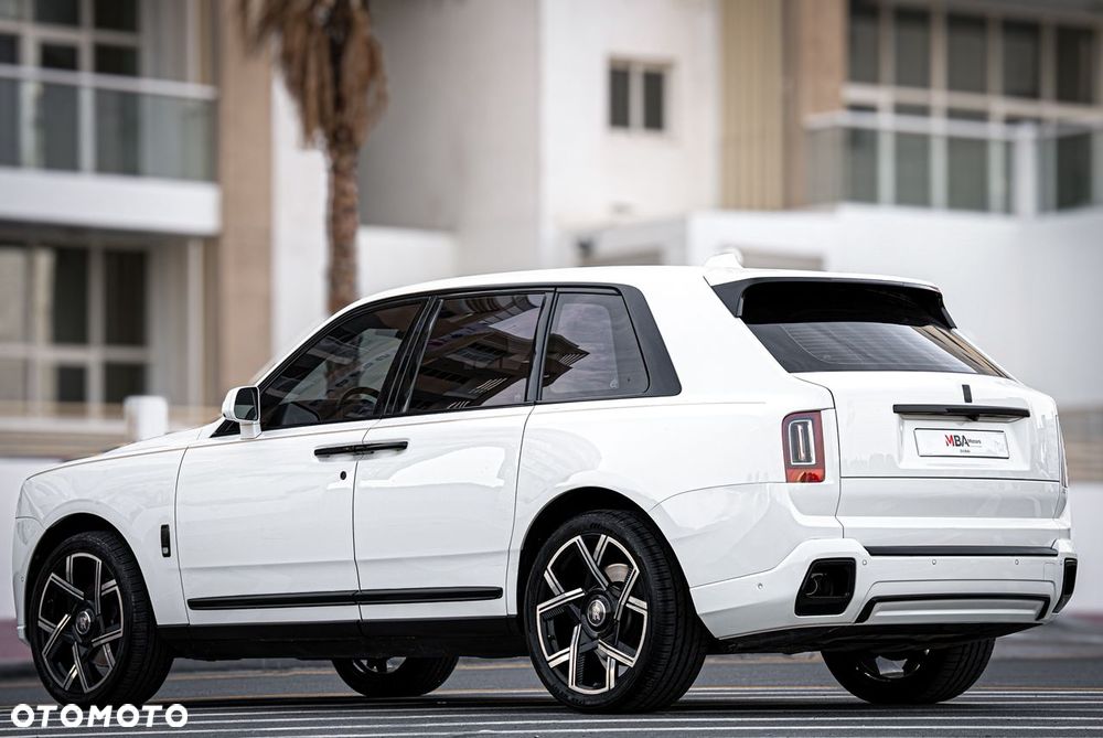 Rolls-Royce Cullinan - 15