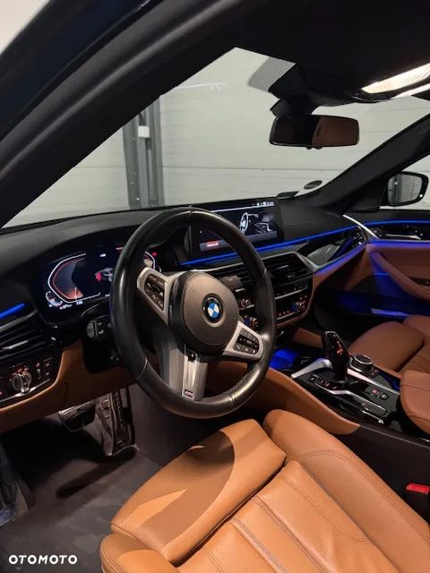 BMW Seria 5 530i xDrive mHEV M Sport sport - 14