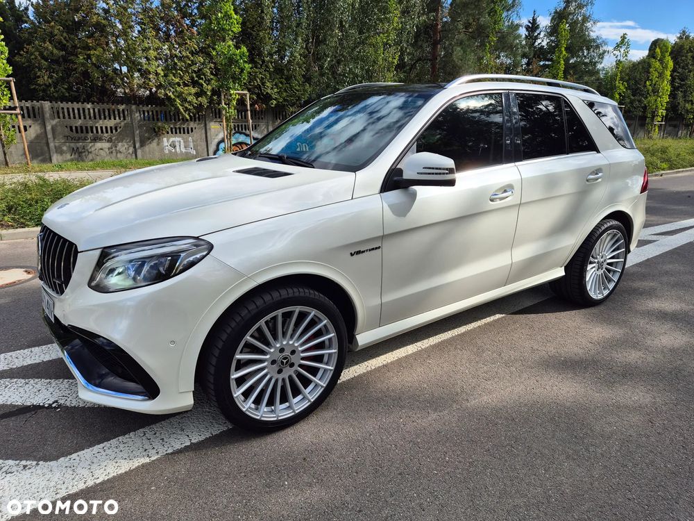 Mercedes-Benz GLE - 1