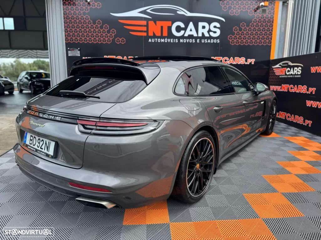 Porsche Panamera Sport Turismo 4 E-Hybrid - 2