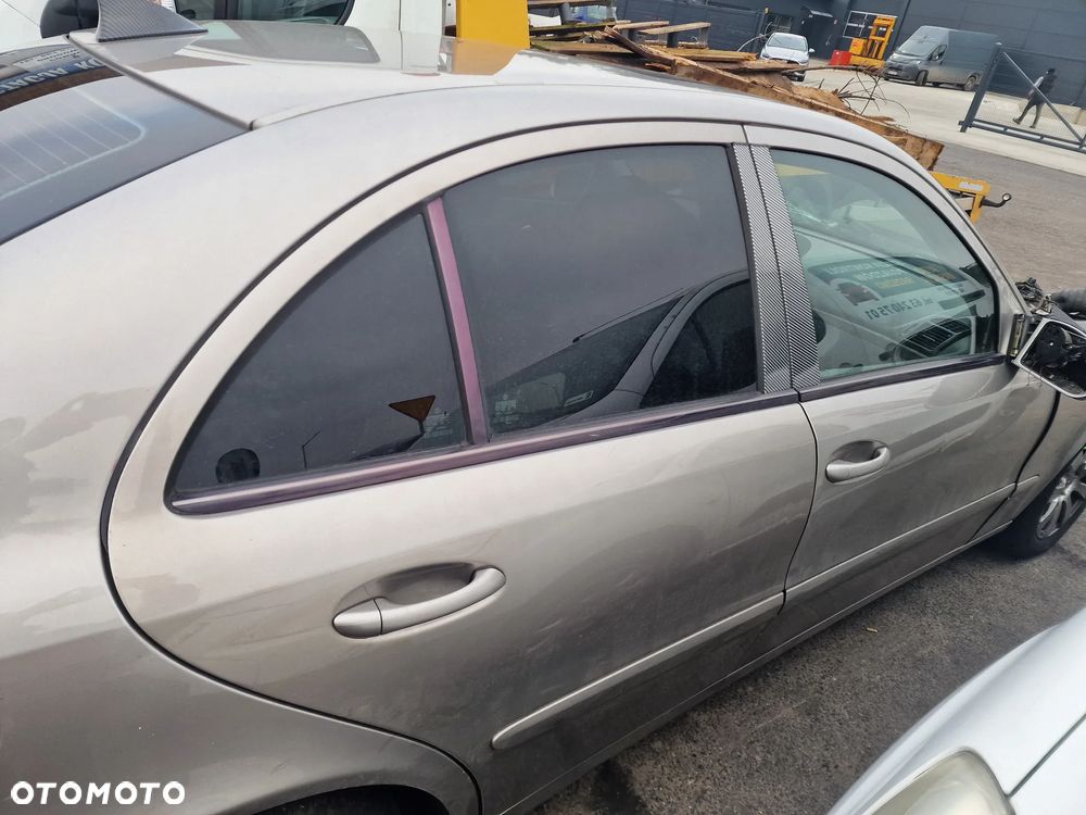 Mercedes E w211 cały na części - 3
