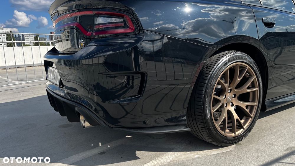 Dodge Charger 6.4 Scat Pack - 16