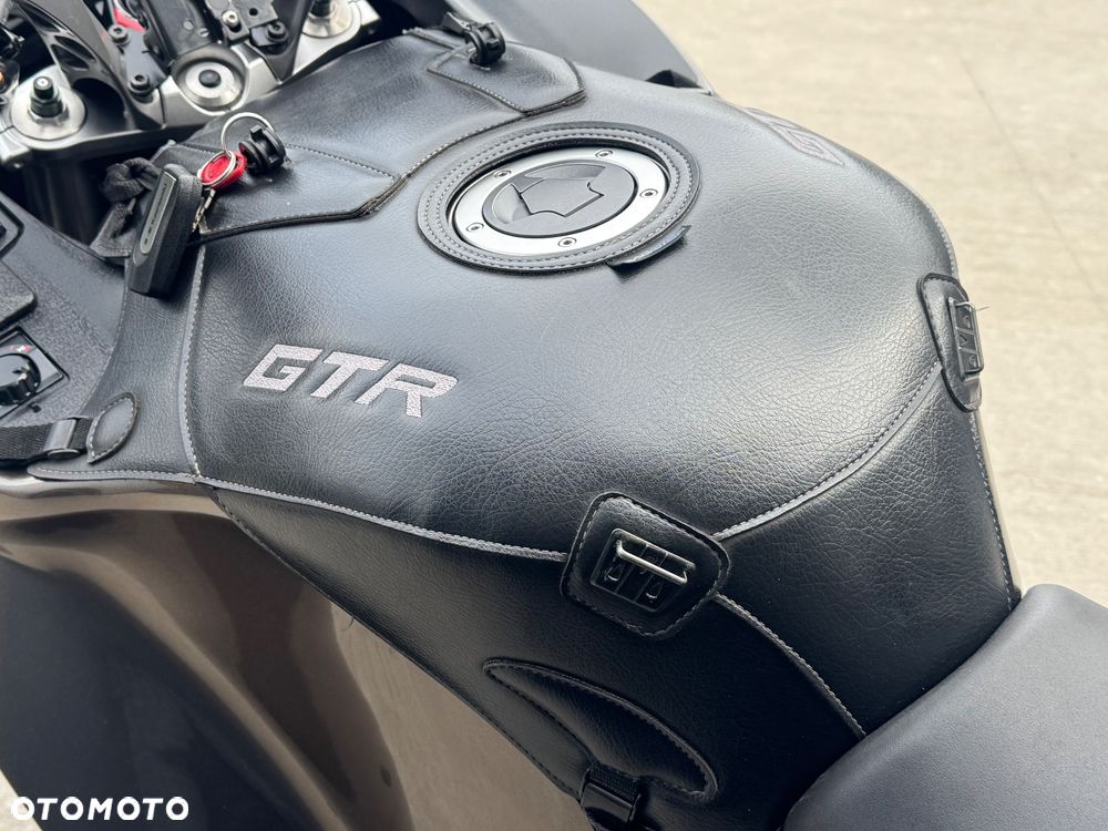 Kawasaki GTR - 13