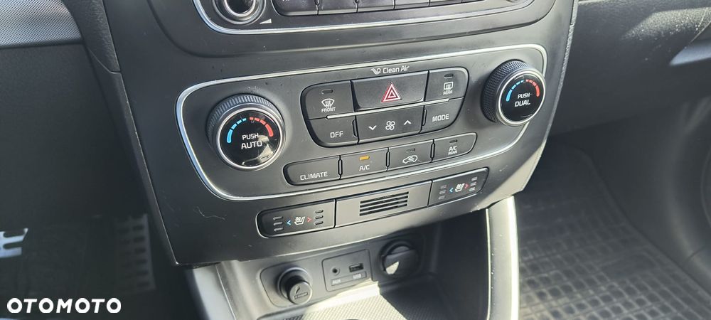 Kia Sorento 2.2 CRDI XL 7os - 16