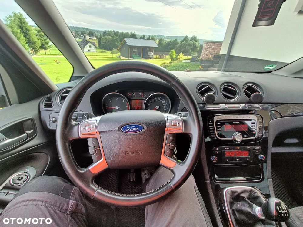 Ford Galaxy 2.0 TDCi Ghia - 14