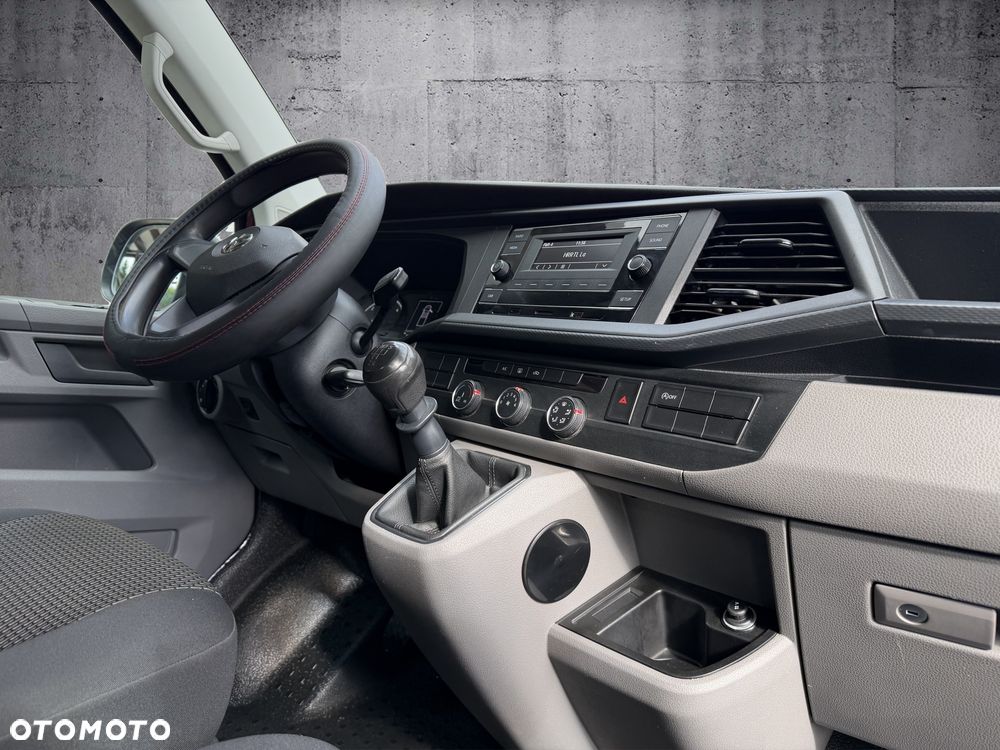 Volkswagen Transporter T6.1 - 17