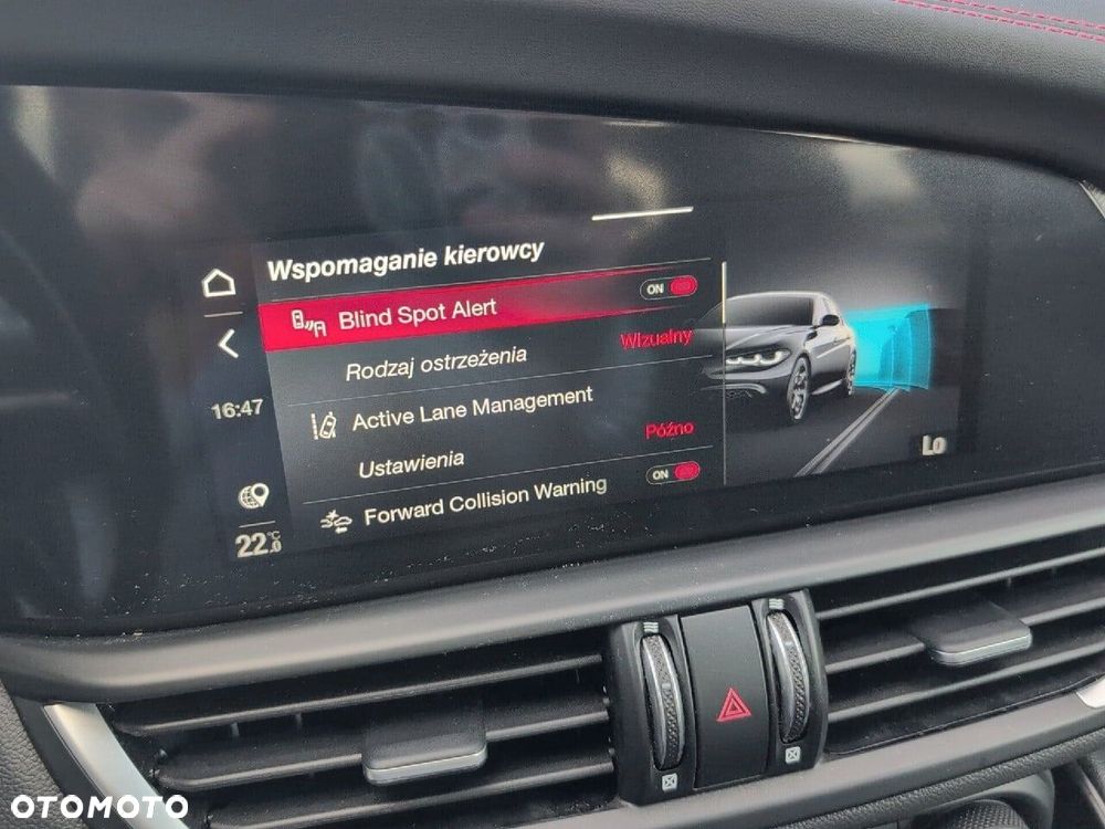 Alfa Romeo Giulia 2.0 Turbo 16V AT8-Q4 Ti - 25
