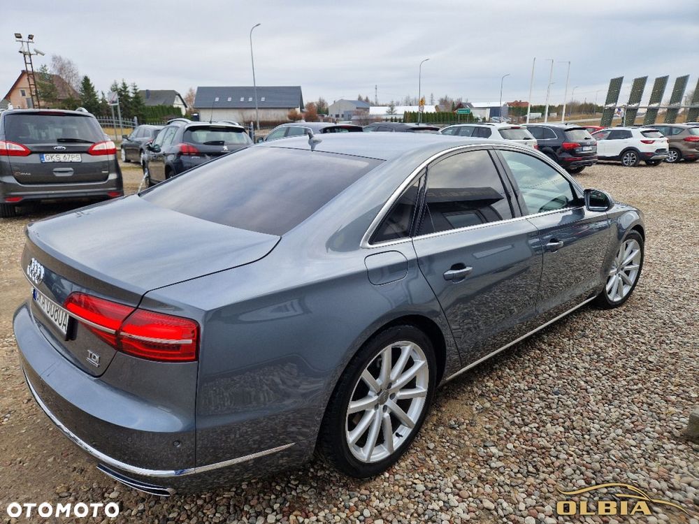 Audi A8 - 8