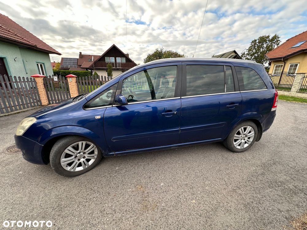 Opel Zafira 1.9 CDTI Cosmo - 3