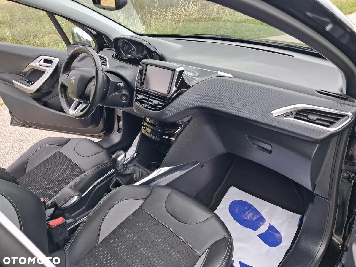 Peugeot 2008 PureTech 110 Stop&Start Signature - 31