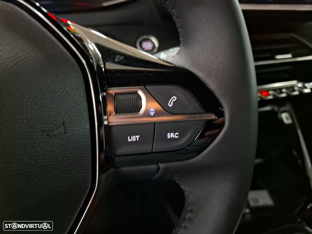 Peugeot e-2008 50 kWh Active - 17