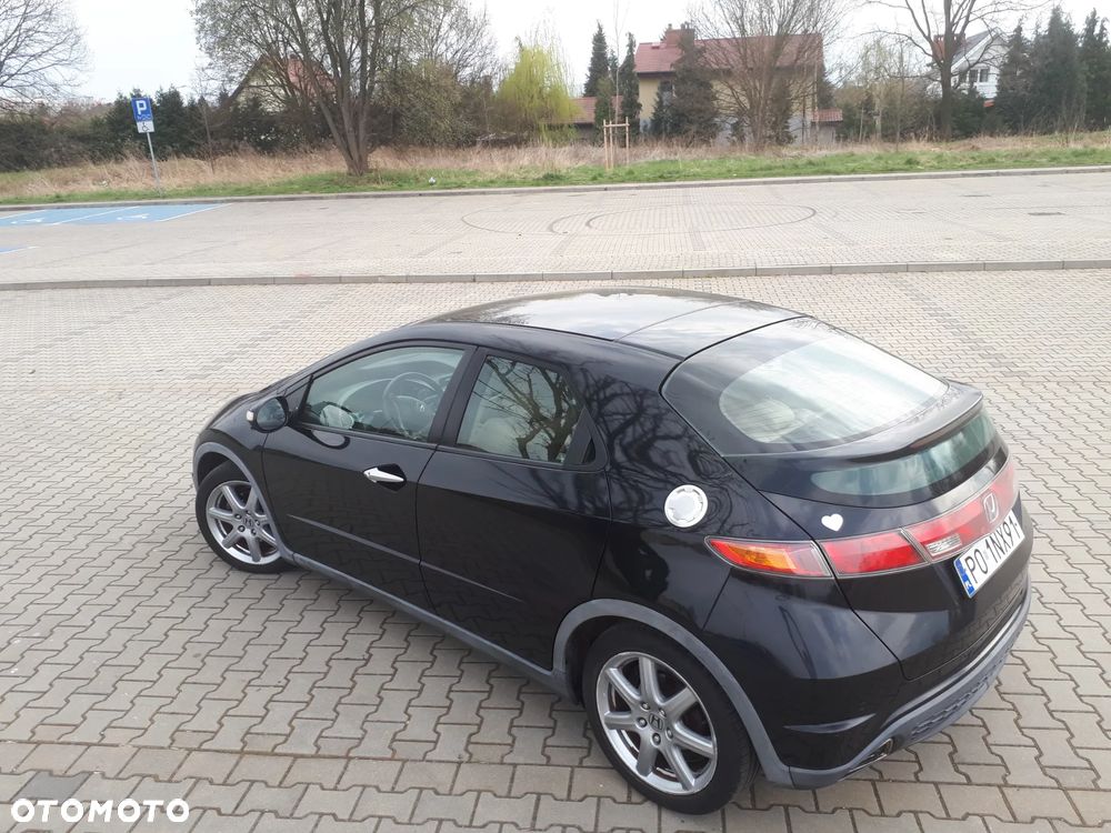 Honda Civic 1.8i-VTEC Executive - 1