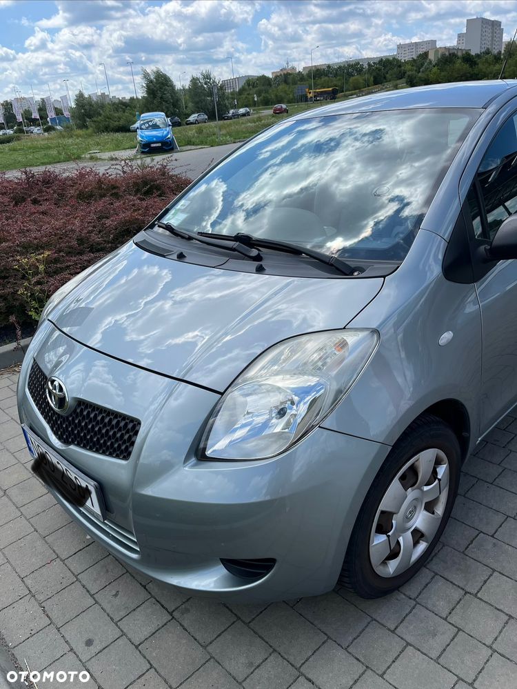 Toyota Yaris 1.3 Luna A/C - 2