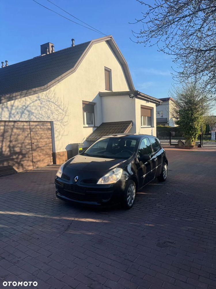 Renault Clio - 1