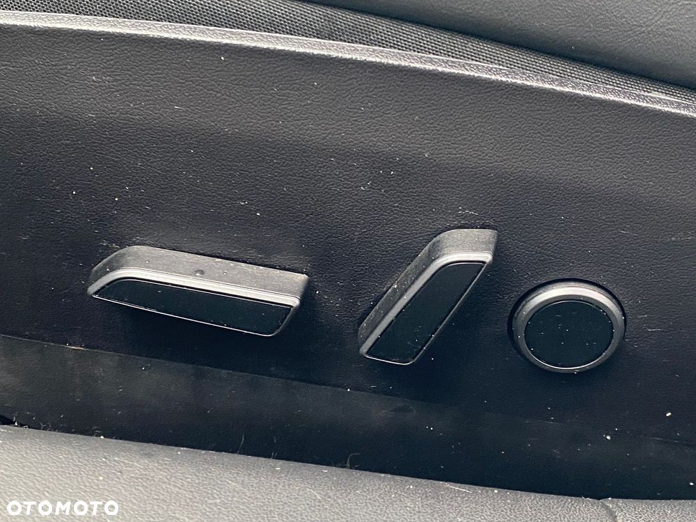 Tesla Model 3 - 20