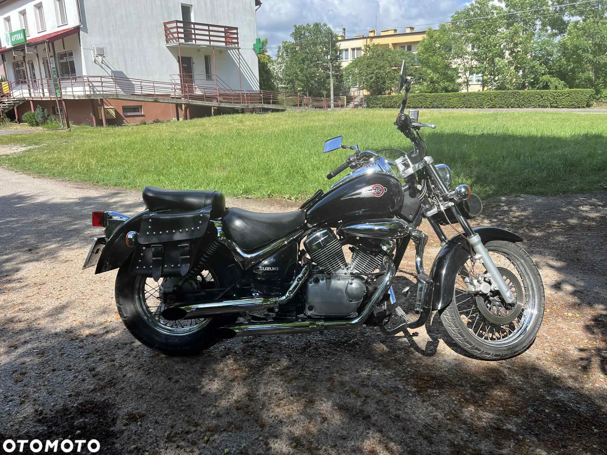 Suzuki Intruder - 3