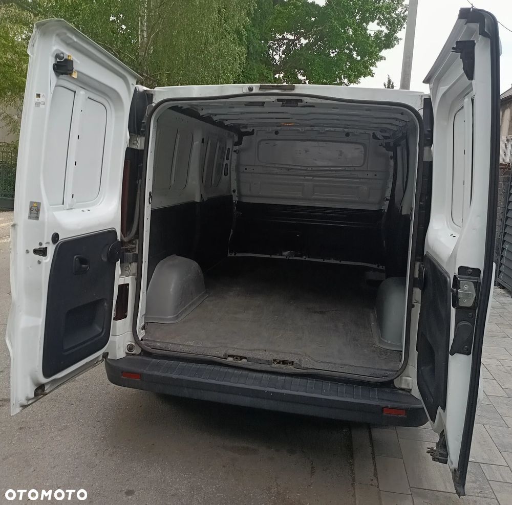 Opel Vivaro - 8